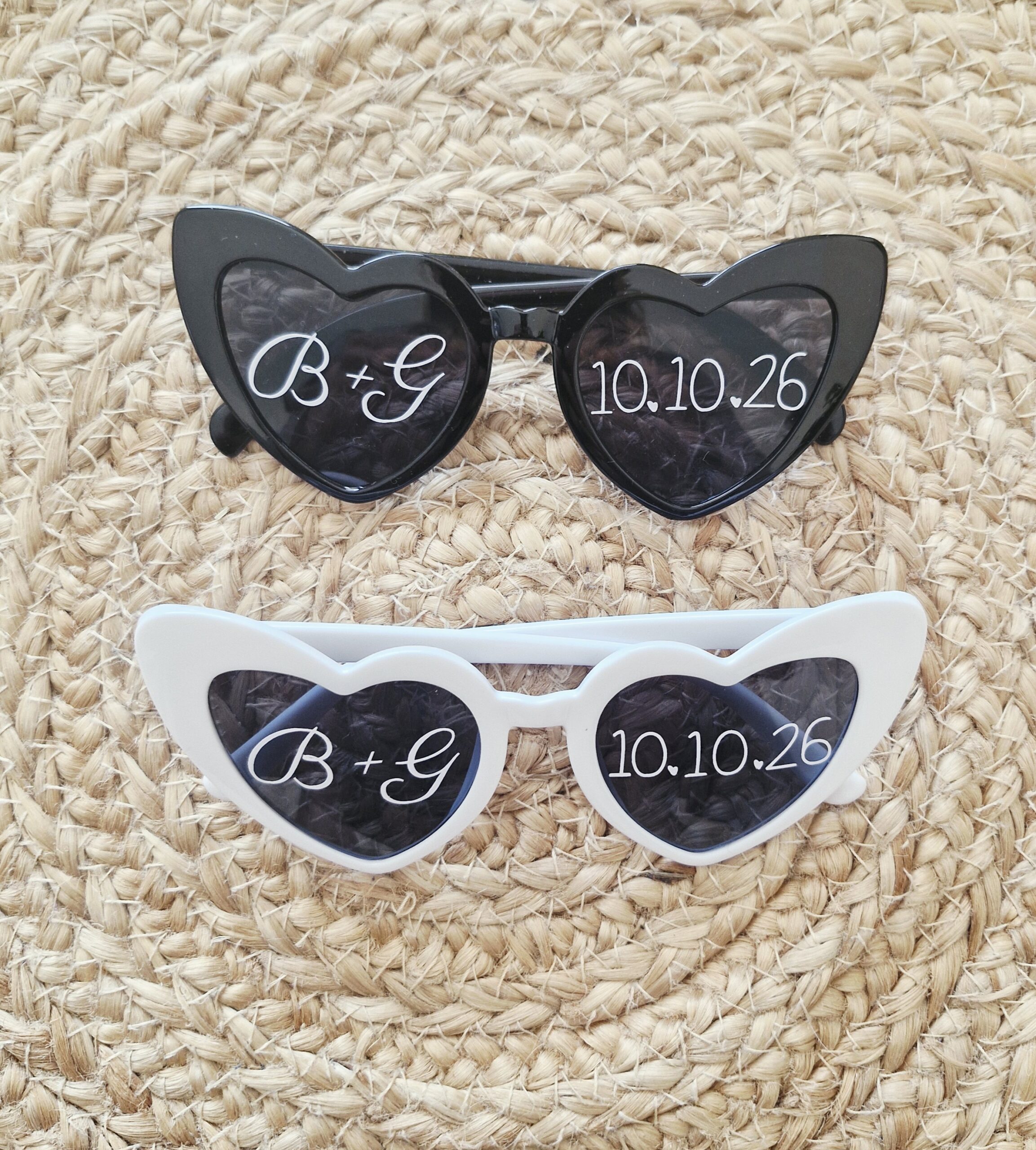 Lunette de soleil Cœur - Blanche & Noire – Image 4