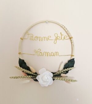 Couronne de fleurs Bonne Fête Maman
